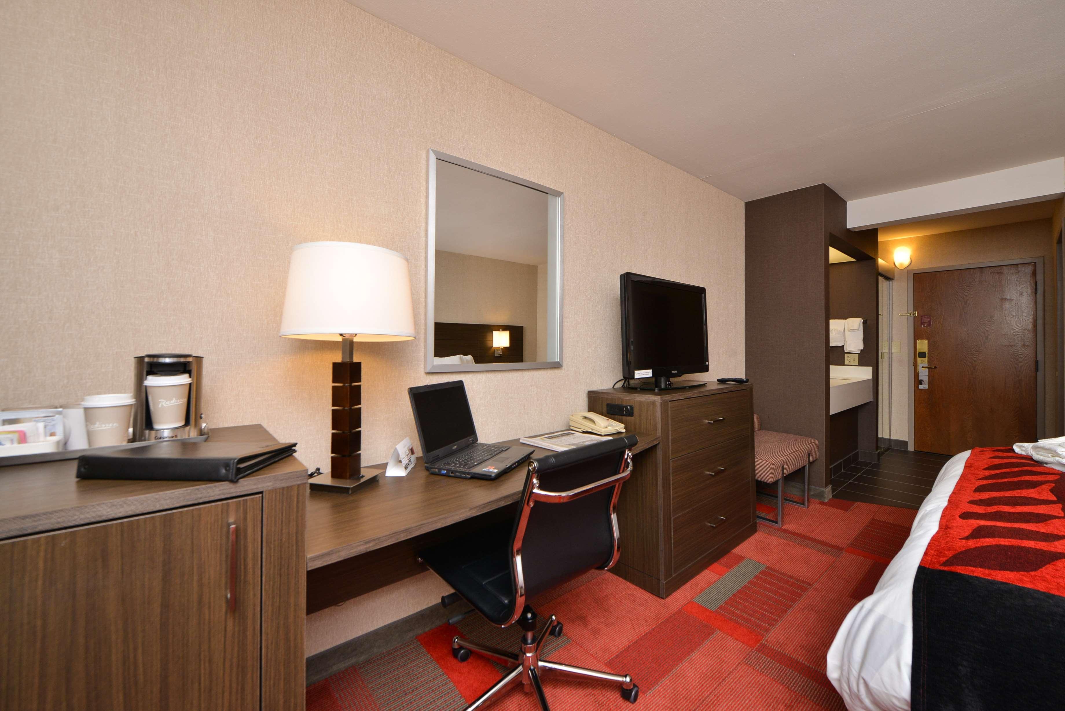 Radisson Hotel เมดิสัน ภายนอก รูปภาพ