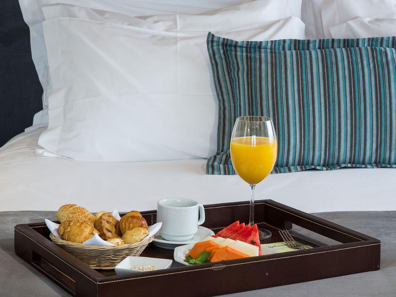 Radisson Hotel เมดิสัน ภายนอก รูปภาพ